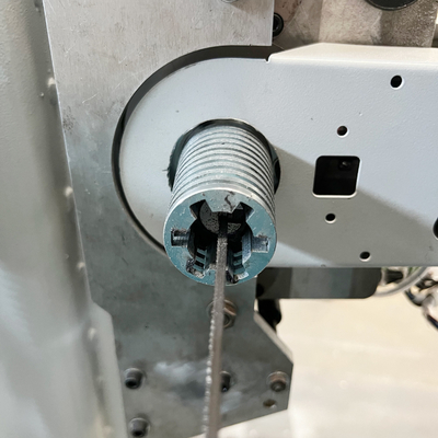Διπλή λεπίδα που ταλαντεύεται CNC PU τεμνουσών μηχανών περιγράμματος το σφουγγάρι αφρού