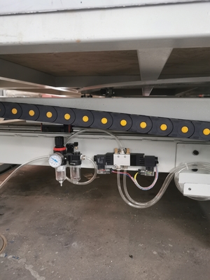 Κενού CNC EVA Φόμιμο Machine διαίρεση στρώμα PU μνήμη αφρό μαξιλάρι μηχανή ODM αποδεκτό