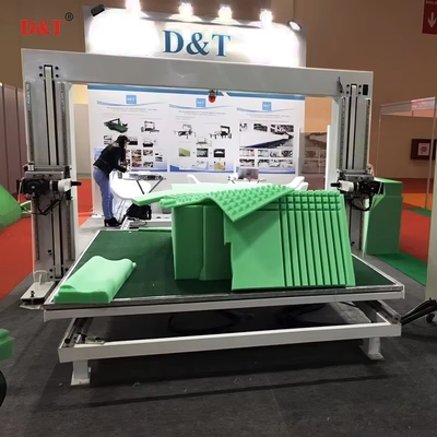 Μηχανή κοπής CNC διπλής λεπίδας 10m/min για ευέλικτο PU με πιστοποιητικό CE και κοπτήρα λεπίδας ταλαντώματος