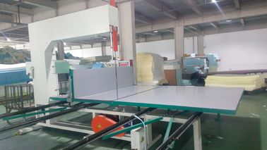 Αξιόπιστη αυτόματη μηχανή κοπτών φύλλων αφρού σφουγγαριών για το βαμβάκι μαργαριταριών της EVA