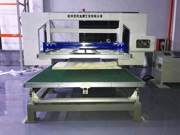 Πλήρως αυτόματη οριζόντια PU CNC πολυστυρολίου τεμνουσών μηχανών αφρού μηχανή περικοπών
