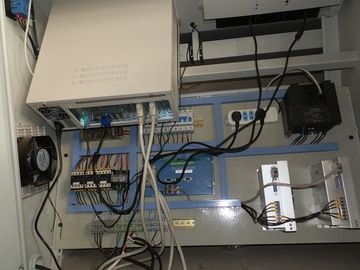 PE, PVS, τέμνουσα μηχανή περιγράμματος της EVA CNC με τον κενό λειτουργώντας πίνακα