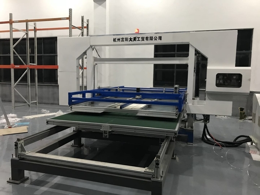 40m/Min CNC αφρού η όρθια διπλή τέμνουσα μηχανή σφουγγαριών λεπίδων έκοψε τις τρισδιάστατες μορφές